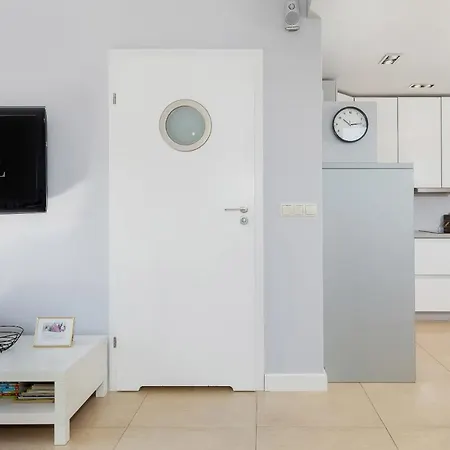 Silver 아파트 미에드지보드지